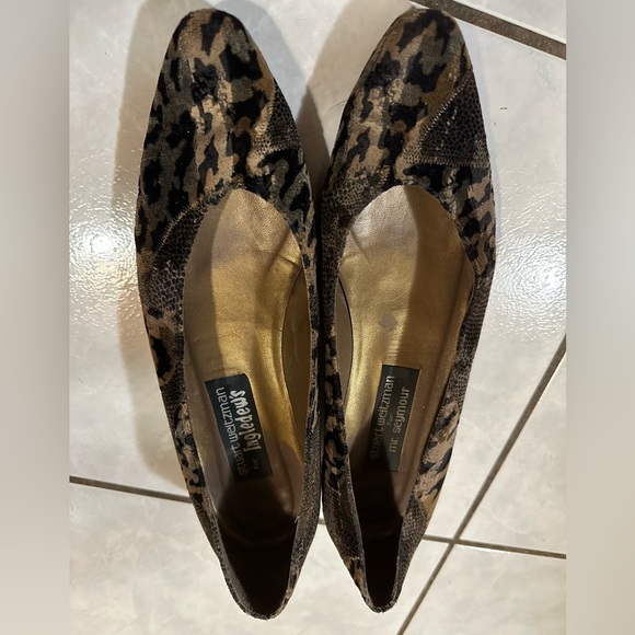 Stuart Weitzman animal print slip on shoes with gold detail heels 1.5” size 10 - Picture 3 of 13